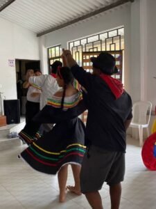 Presentación artística y cultural de los estudiantes